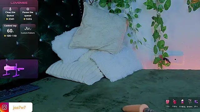 Snapshot of Levii_Ackermann chatting on 11-06-25, 03:13 Levii Ackermann online show from 11-06-25, 03:13