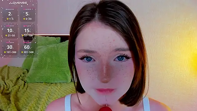 Snapshot of lexxxxxxi chatting on 02-14-26, 06:37 lexxxxxxi online show from 02-14-26, 06:37