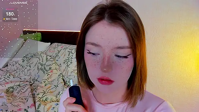 Snapshot of lexxxxxxi chatting on 02-19-26, 06:04 lexxxxxxi online show from 02-19-26, 06:04