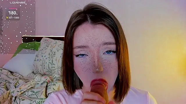 Snapshot of lexxxxxxi chatting on 02-23-26, 06:27 lexxxxxxi online show from 02-23-26, 06:27