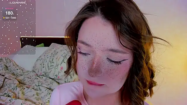 Snapshot of lexxxxxxi chatting on 02-27-26, 06:08 lexxxxxxi online show from 02-27-26, 06:08