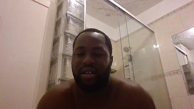 Snapshot of Bighood_T chatting on 03-17-26, 05:22 Bighood T online show from 03-17-26, 05:22