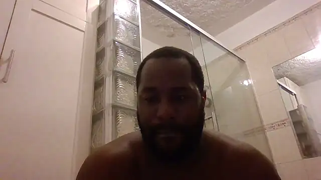 Snapshot of Bighood_T chatting on 07-17-26, 03:13 Bighood T online show from 07-17-26, 03:13