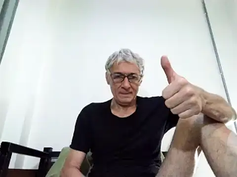 Snapshot of BIGUNCUTHARDCOCK chatting on 03-15-25, 03:51 BIGUNCUTHARDCOCK online show from 03-15-25, 03:51