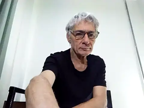 Snapshot of BIGUNCUTHARDCOCK chatting on 03-22-25, 12:06 BIGUNCUTHARDCOCK online show from 03-22-25, 12:06