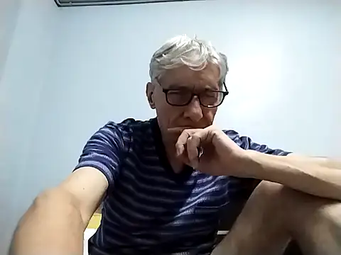 Snapshot of BIGUNCUTHARDCOCK chatting on 09-20-25, 01:23 BIGUNCUTHARDCOCK online show from 09-20-25, 01:23