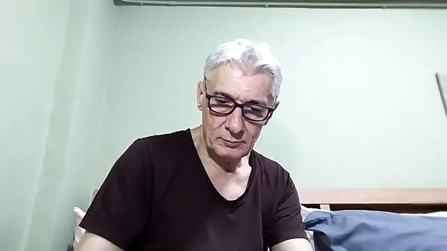 Snapshot of BIGUNCUTHARDCOCK chatting on 10-23-25, 01:10 BIGUNCUTHARDCOCK online show from 10-23-25, 01:10