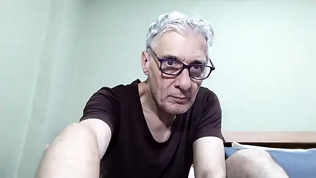 Snapshot of BIGUNCUTHARDCOCK chatting on 10-27-25, 01:09 BIGUNCUTHARDCOCK online show from 10-27-25, 01:09