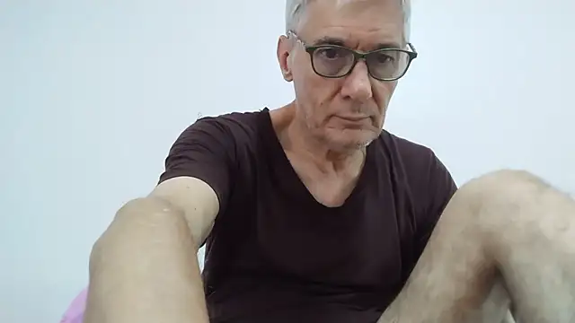 BIGUNCUTHARDCOCK online show from 06-18-26, 12:44