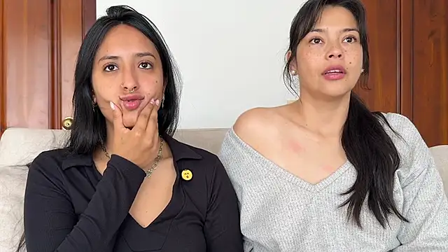 2SummerLove1 online show from 10-25-25, 02:02