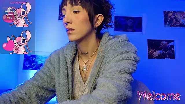 Snapshot of Sakura_and_yuki chatting on 12-19-24, 02:46 Sakura and yuki online show from 12-19-24, 02:46