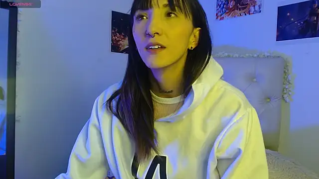 Snapshot of Sakura_and_yuki chatting on 01-08-25, 06:20 Sakura and yuki online show from 01-08-25, 06:20