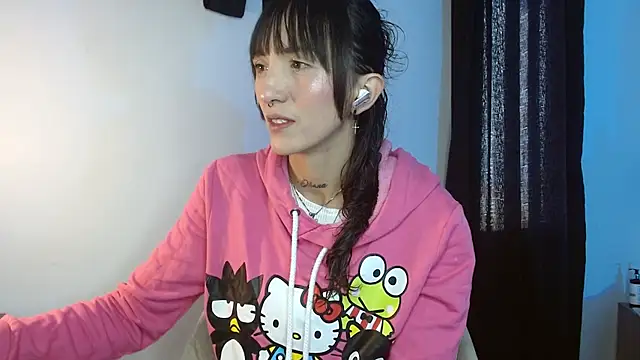 Snapshot of Sakura_and_yuki chatting on 01-29-25, 02:32 Sakura and yuki online show from 01-29-25, 02:32