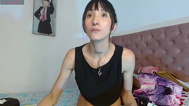 Snapshot of Sakura_and_yuki chatting on 02-11-25, 05:18 Sakura and yuki online show from 02-11-25, 05:18