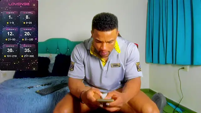 Snapshot of estebanlobo- chatting on 12-12-24, 09:26 estebanlobo- online show from 12-12-24, 09:26