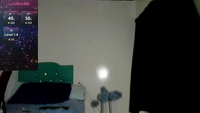 Snapshot of estebanlobo- chatting on 12-17-24, 10:11 estebanlobo- online show from 12-17-24, 10:11