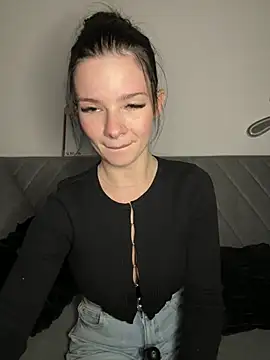 Snapshot of RoxiBlack chatting on 03-05-26, 06:04 RoxiBlack online show from 03-05-26, 06:04