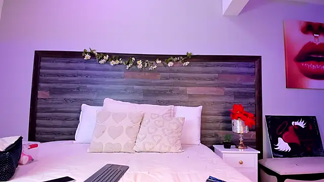 EmmaBakeer online show from 02-13-25, 07:42