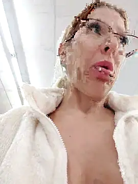 blondyruby online show from 11-12-25, 05:24