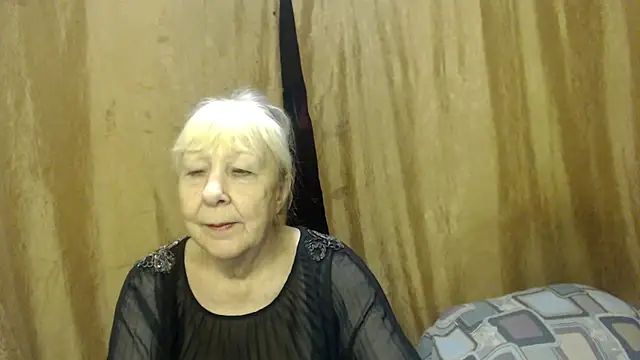 Snapshot of _Estelitta_5 chatting on 12-20-24, 10:00 Estelitta 5 online show from 12-20-24, 10:00