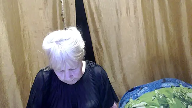 Snapshot of _Estelitta_5 chatting on 02-06-25, 04:47 Estelitta 5 online show from 02-06-25, 04:47