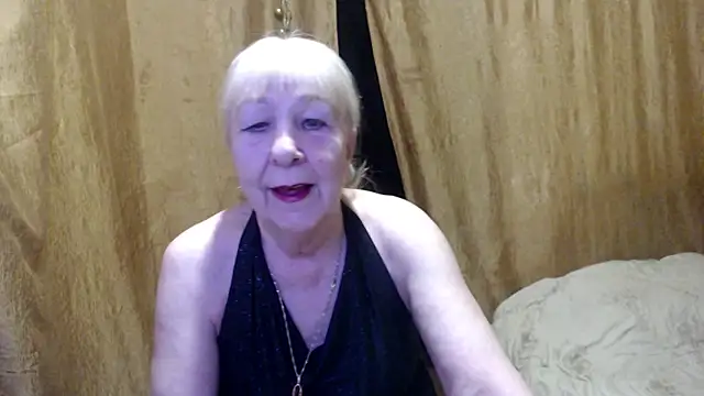 Snapshot of _Estelitta_5 chatting on 02-20-25, 05:18 Estelitta 5 online show from 02-20-25, 05:18