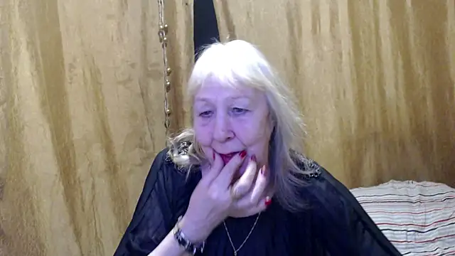 Snapshot of _Estelitta_5 chatting on 02-26-25, 06:21 Estelitta 5 online show from 02-26-25, 06:21