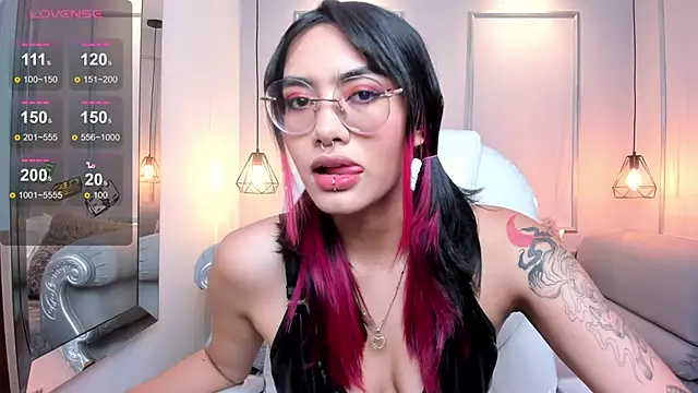 AzuraKindong online show from 12-26-24, 07:38