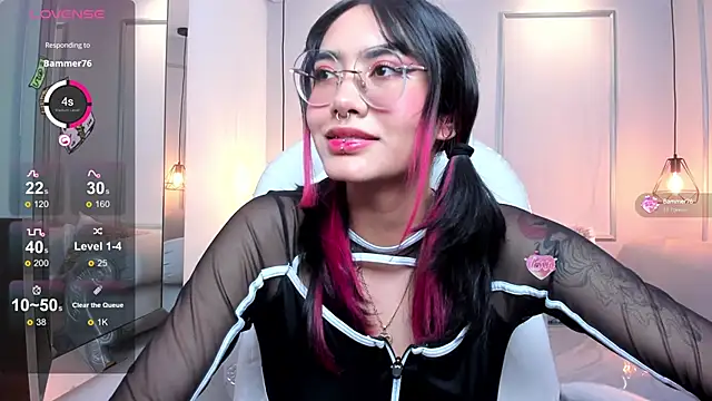 AzuraKindong online show from 12-27-24, 10:16
