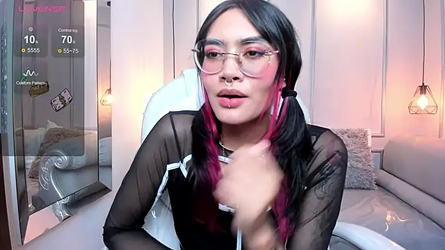 AzuraKindong online show from 12-28-24, 01:18