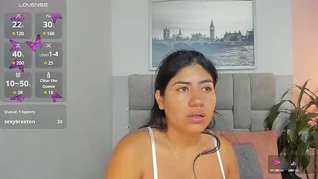 Snapshot of hottie_mine_ chatting on 01-28-25, 07:10 hottie mine online show from 01-28-25, 07:10