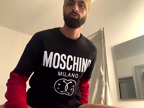 hugoprada online show from 12-08-24, 07:54