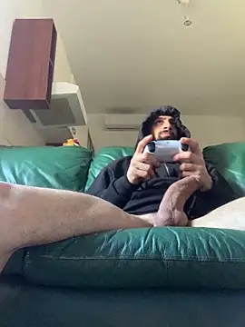 hugoprada online show from 12-24-24, 09:06