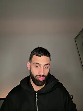 hugoprada online show from 01-21-25, 10:41