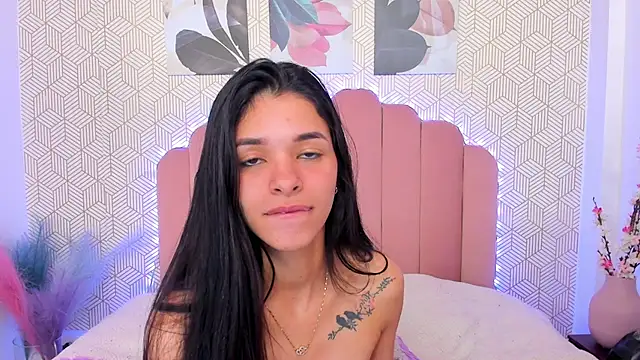 LisaBrunett online show from 02-01-25, 01:34
