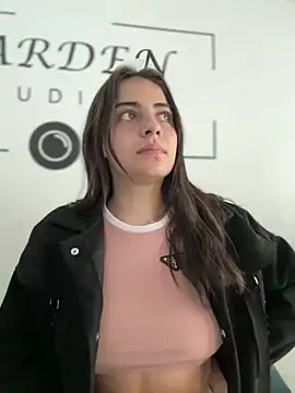 Snapshot of hannacruzsj chatting on 12-05-24, 09:17 hannacruzsj online show from 12-05-24, 09:17