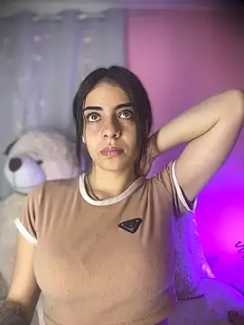 hannacruzsj online show from 12-18-25, 04:24