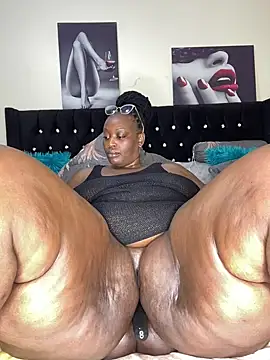 Snapshot of MsWhiteChocolatte chatting on 01-19-25, 10:17 MsWhiteChocolatte online show from 01-19-25, 10:17