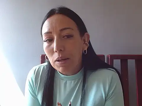 Laura martin  online show from 01-19-25, 02:59