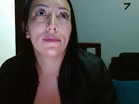 Laura martin  online show from 01-31-25, 01:01