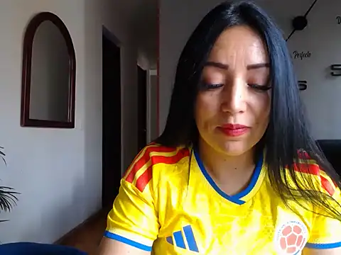 Laura martin  online show from 06-17-26, 12:07