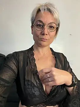 marinella07 online show from 06-12-26, 07:40