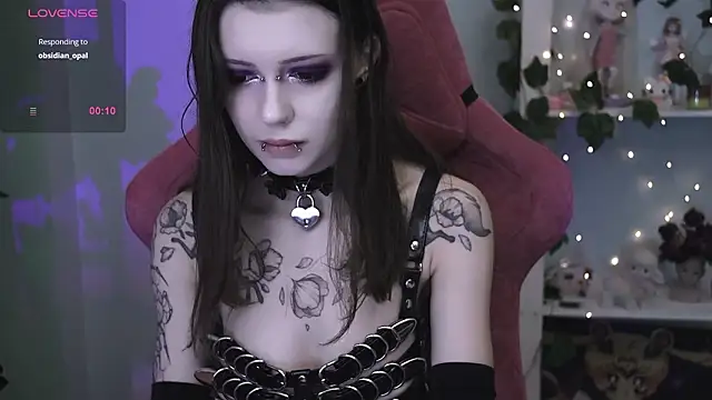 Snapshot of prettybones chatting on 03-28-26, 01:38 prettybones online show from 03-28-26, 01:38