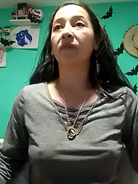 emilypoppy3 online show from 02-20-25, 12:41