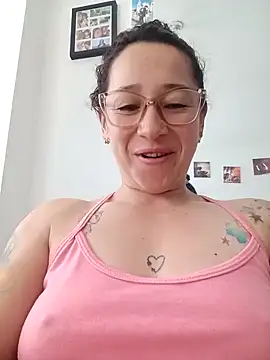 emilypoppy3 online show from 05-01-26, 03:38