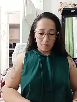 emilypoppy3 online show from 06-19-26, 07:17