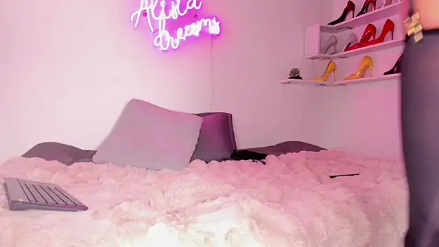 alisiadreams22 online show from 03-10-25, 03:52