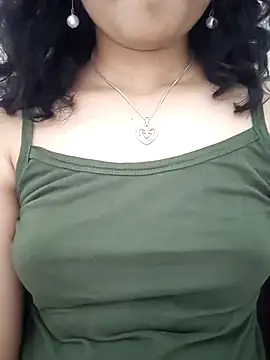 Snapshot of Angleannie chatting on 10-03-25, 01:41 Angleannie online show from 10-03-25, 01:41