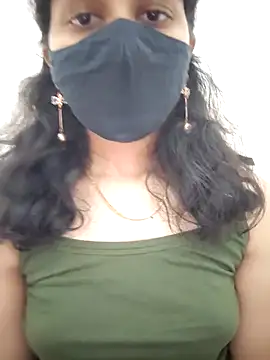 Snapshot of Angleannie chatting on 10-27-25, 11:14 Angleannie online show from 10-27-25, 11:14