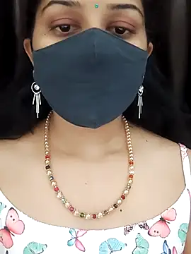 Snapshot of Angleannie chatting on 12-21-25, 05:31 Angleannie online show from 12-21-25, 05:31